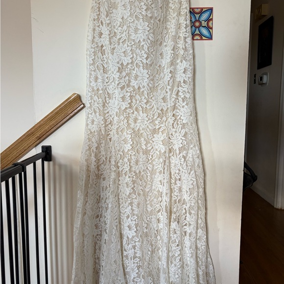 NWT!!! Lulus Wedding Dress- L 😍 - Picture 2 of 16